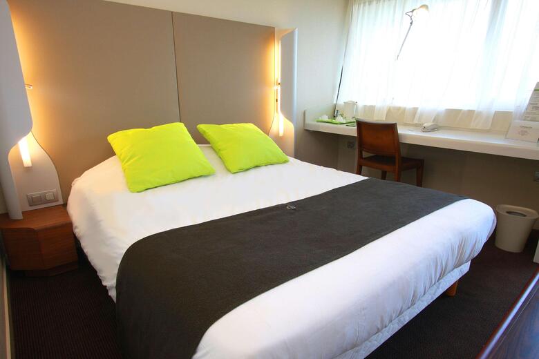 Hotel Campanile Clermont-ferrand ~ Riom