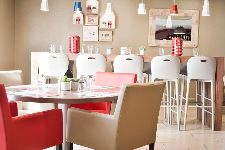 Hotel Campanile Clermont-ferrand ~ Riom
