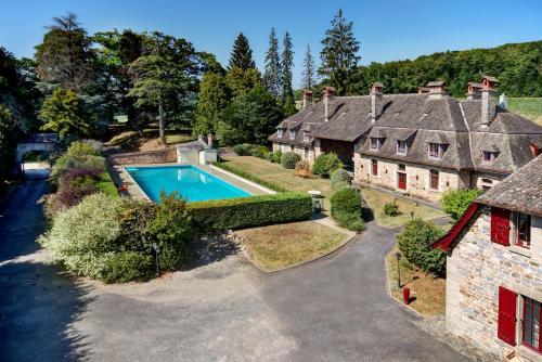 Hostal Ch�teau Du Doux- Holiday Apartments