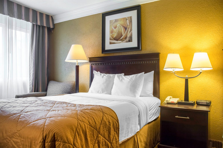 Hotel Clarion Inn & Suites Fairgrounds