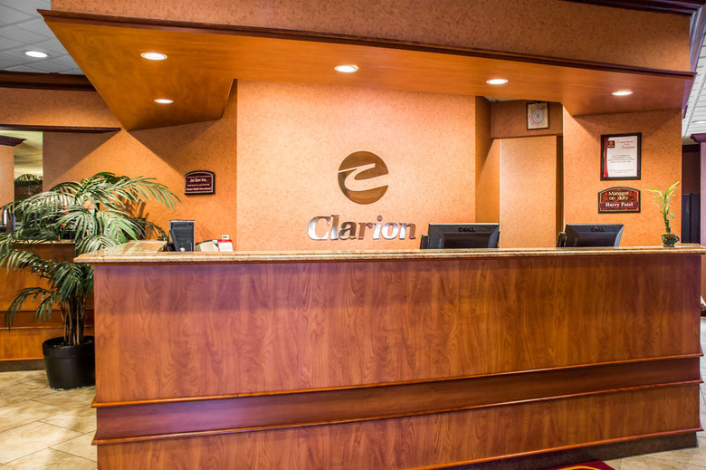 Hotel Clarion Inn & Suites Fairgrounds