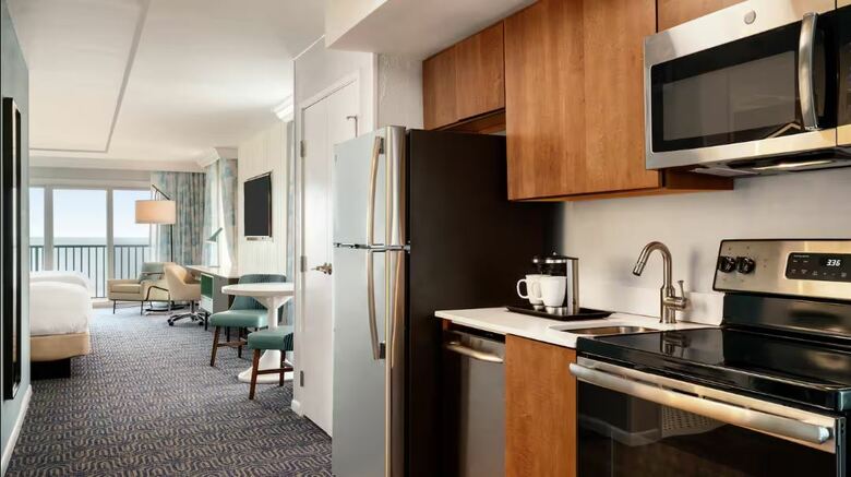 Hotel Quality Inn & Suites Beachfront