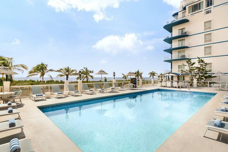 Hotel Quality Inn & Suites Beachfront