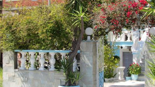 Hostal G. Sandalis Hotel