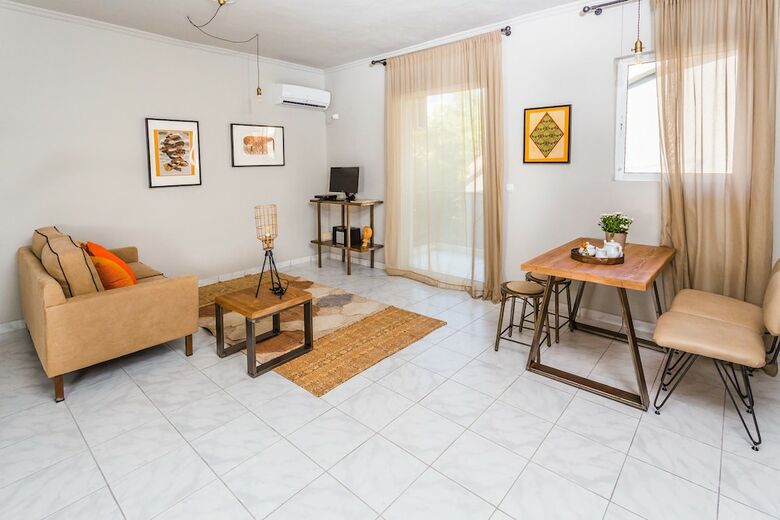 Apartamento Aris Athens Suites