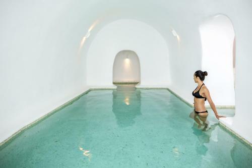 Hotel Kirini Suites & Spa
