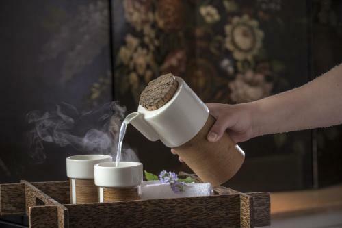 Hotel Kirini Suites & Spa