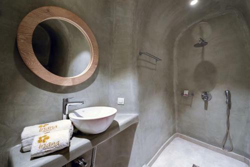 Hostal Iriana Apartments