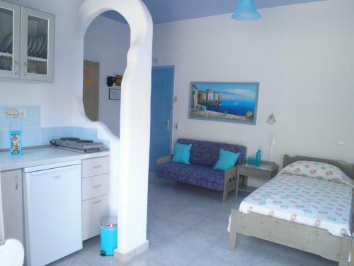 Dimitra Studios & Apartments