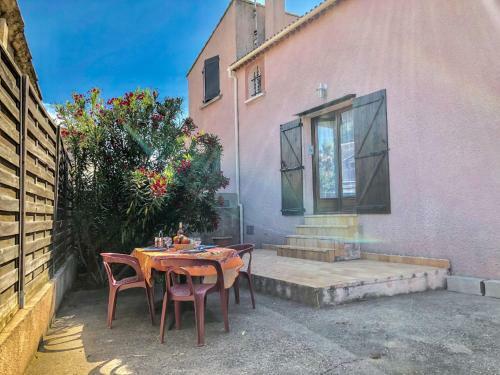 Apartamento Holiday Home Les Jardins De La Mer