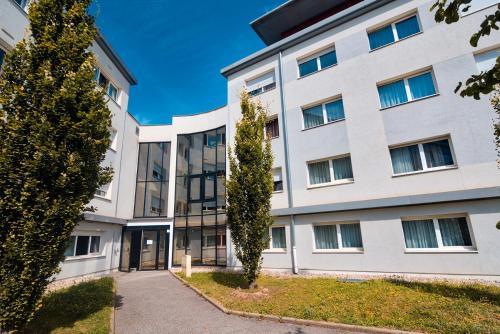 Aparthotel Zenitude H�tel-r�sidences Les Hauts D'annecy