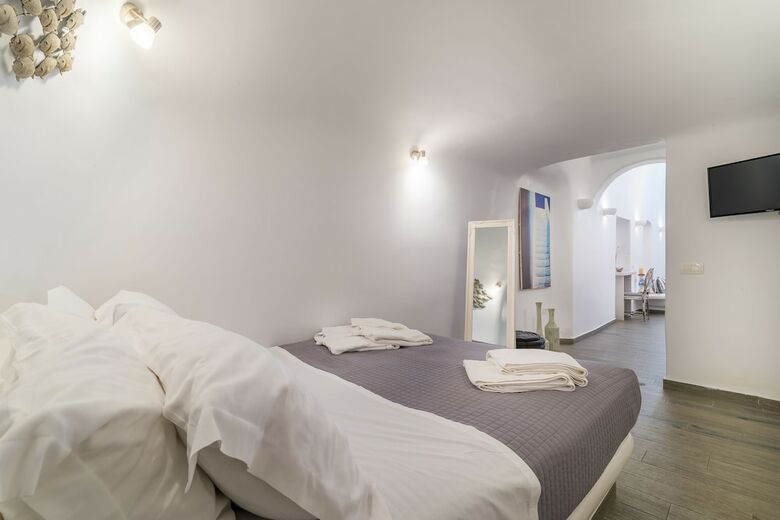 Hotel Angel Luxury Suites