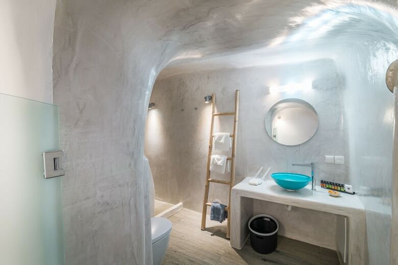 Hotel Angel Luxury Suites