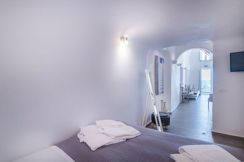 Hotel Angel Luxury Suites