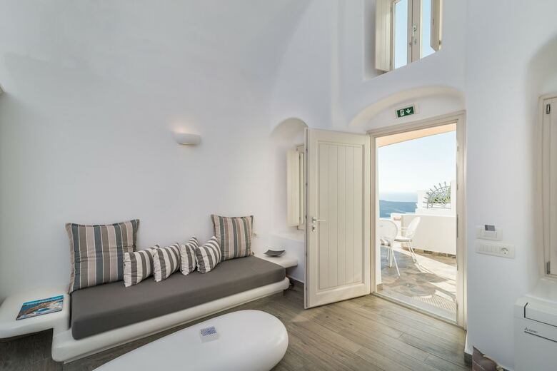 Hotel Angel Luxury Suites