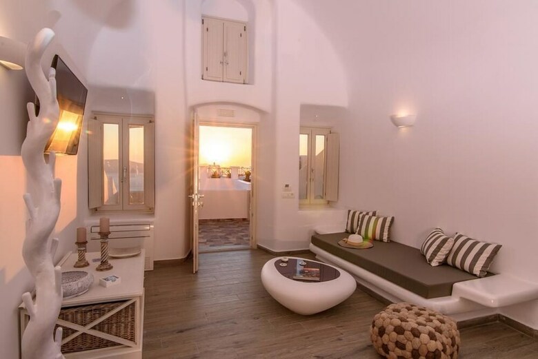 Hotel Angel Luxury Suites