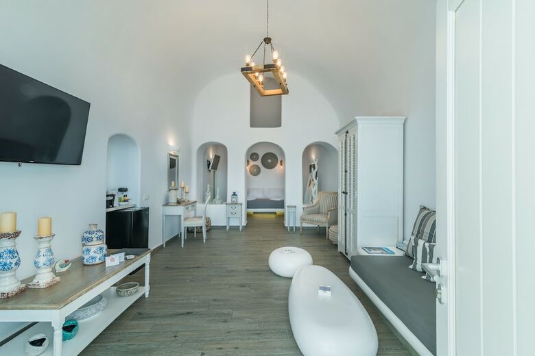 Hotel Angel Luxury Suites