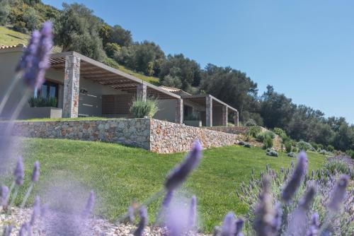 Hotel Elimnion Resort