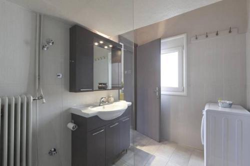 Bright Thessaloniki Apartment