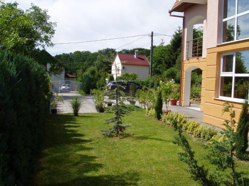 Katalin Apartmanh�z