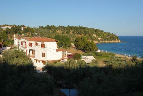 Aparthotel Villa Zaharo And Lilian Apartments