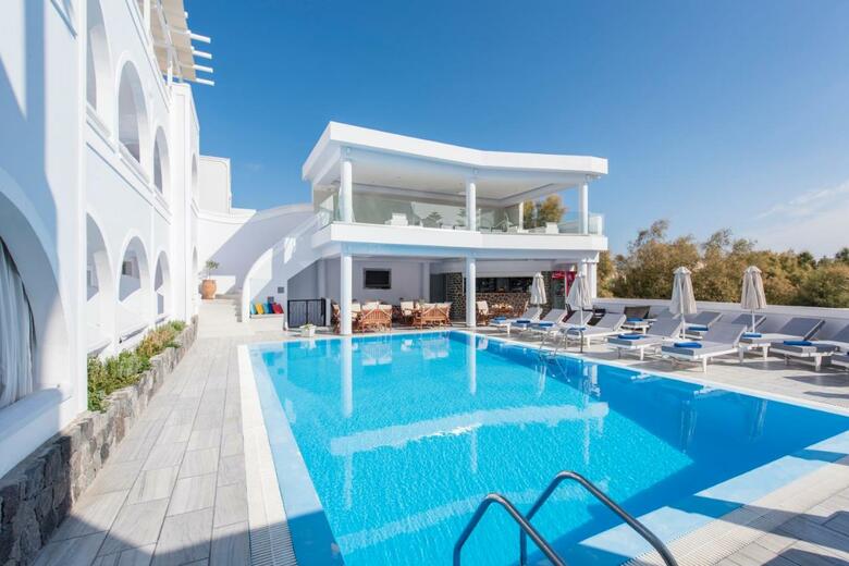 Hotel Blue Waves Suites & Apartments