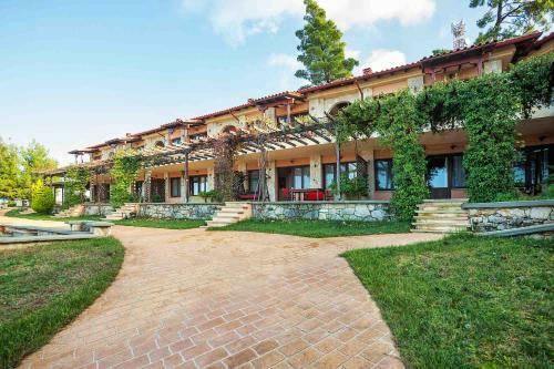 Akritas Ef Zin Villas & Suites