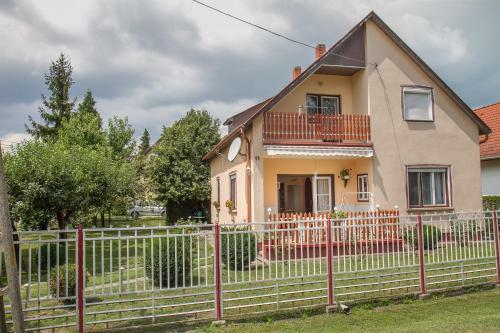 Holiday Home Balatonkeresztur 23