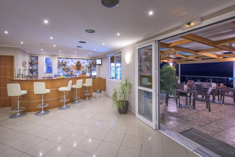 Aparthotel Anemona Beach Hotel