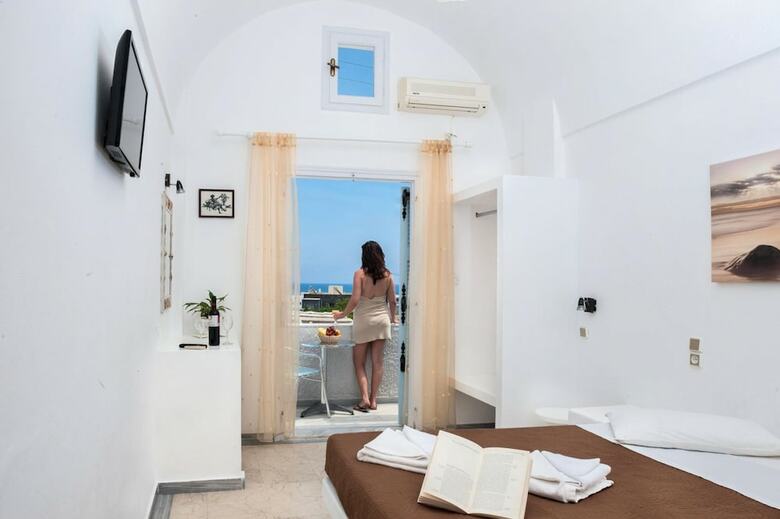 Hostal Join Us Low Cost Rooms