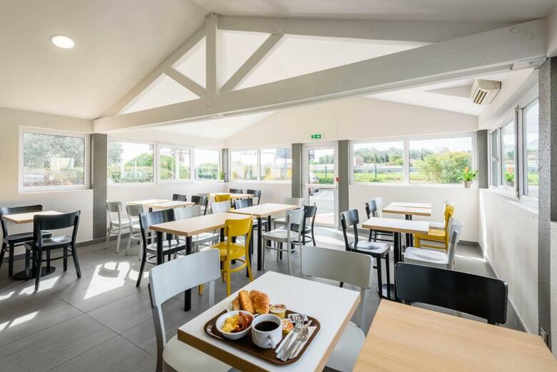 Hotel B&B H�tel Narbonne (1)