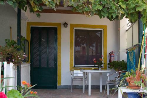 Aparthotel Andromaches Holiday Apartments