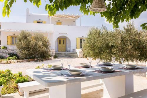 Villa San Dimitrio House On The Beach