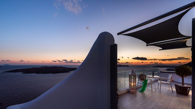 Villa Fira Deep Blue Suites