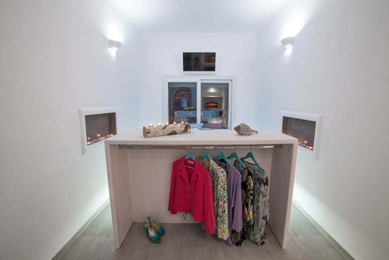 Villa Fira Deep Blue Suites
