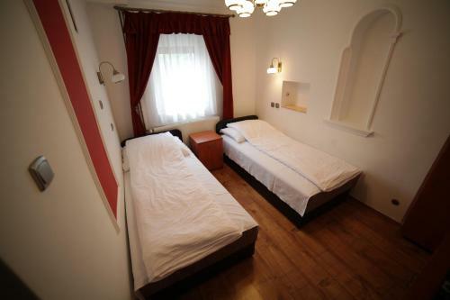 Hostal Apartman Eged Vend�gh�z