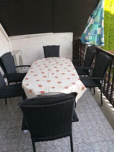 Simon Apartmanh�z Zam�rdi