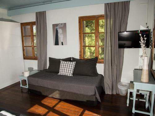 Olive Press Hotel & Apartments