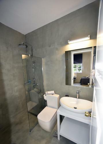 Olive Press Hotel & Apartments