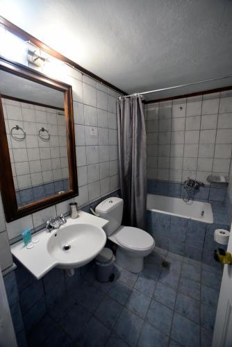 Olive Press Hotel & Apartments