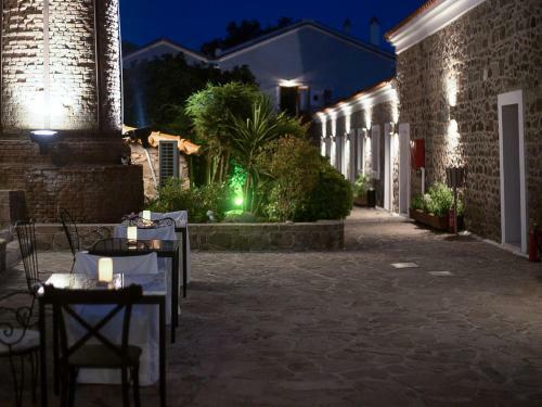 Olive Press Hotel & Apartments