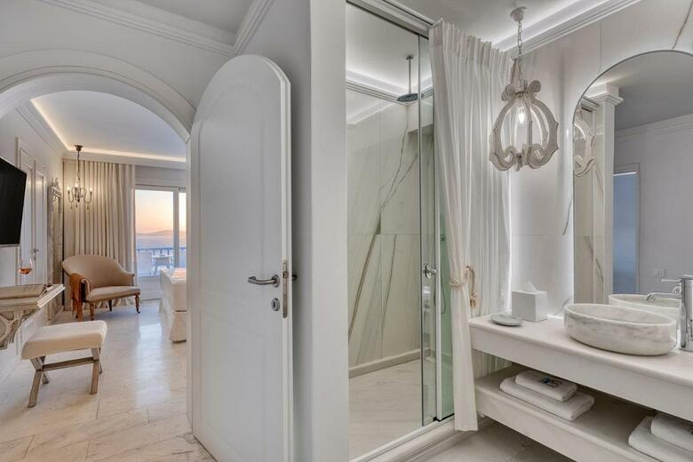 Saint John Hotel Villas & Spa