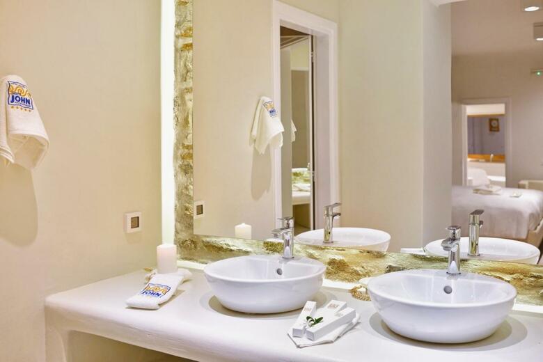 Saint John Hotel Villas & Spa