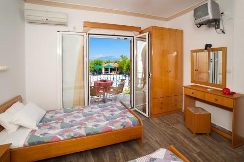 Nikos Studios And Apartments