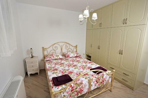 Villa Petra & Thalassa