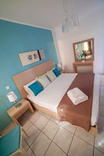 Minos Apartments & Studios