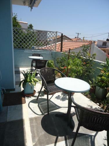 Zorbas Hotel & Studios