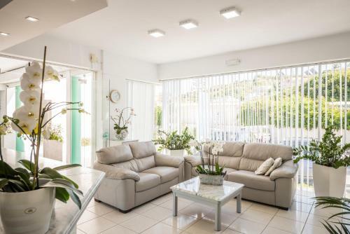 Aparthotel Kristall Suites