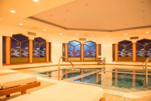 Neptune Hotel-resort, Convention Centre & Spa