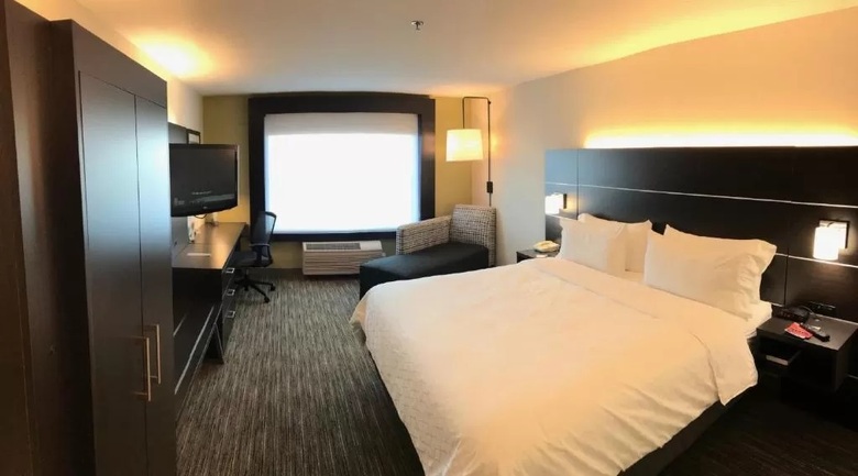Holiday Inn Express Hotel & Suites Tracy